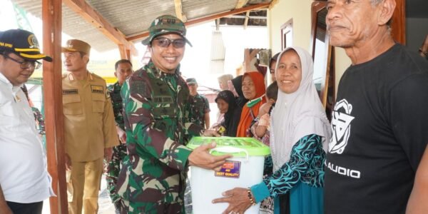 TNI Hadir di Masyarakat: Sembako dan Rumah Layak Huni untuk Warga Tlemang