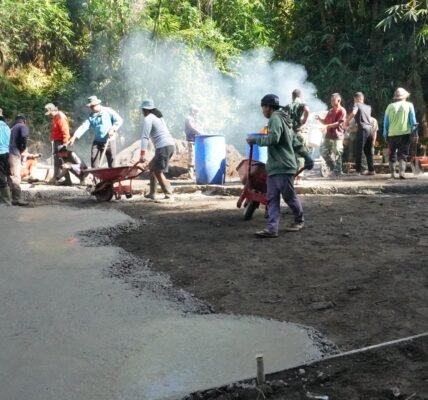 Partisipasi Aktif Warga Perkuat Percepatan Pembangunan Rabat Beton TMMD Ke-129
