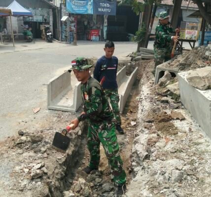 Pentingnya Gali Parit oleh Satgas TMMD untuk Perbaikan Drainase Desa