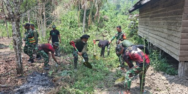 Keterlibatan TNI dan Warga Ciptakan Lingkungan Sehat untuk Pembangunan MCK