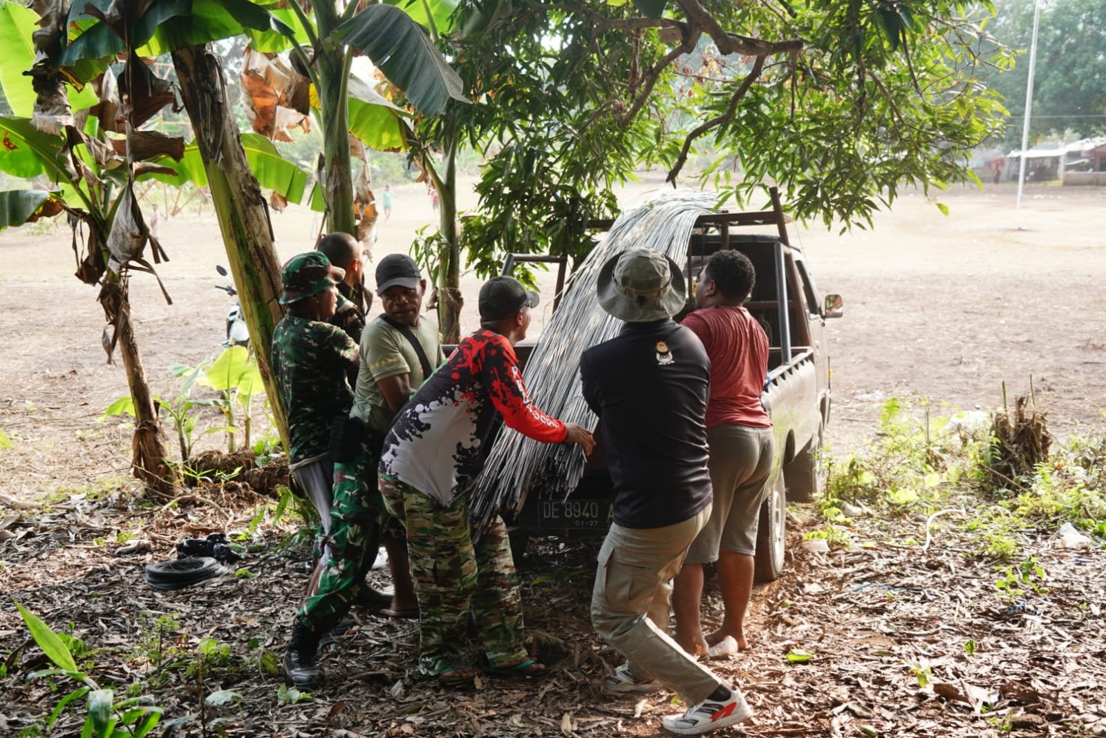 TMMD ke-130 dimulai di Ambon dengan pengiriman material bangunan perdana