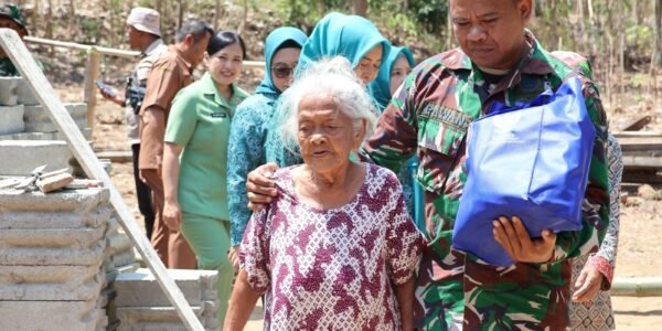 Mbah Waqilah di usia 95 tahun: tetap berjuang untuk mandiri dengan RTLH