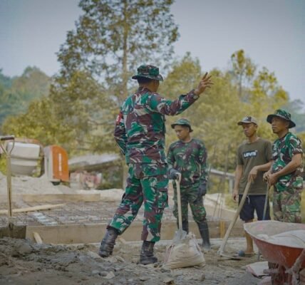 Dansatgas TMMD Palopo Pupuk Kebersamaan dalam Proyek Pembangunan Sejak Pagi