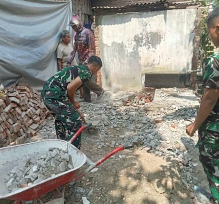 TMMD Tulungagung Sediakan Sanitasi Berkualitas Selama Pembangunan Rumah Suparlan TMMD Tulungagung Sediakan Sanitasi Berkualitas Selama Pembangunan Rumah Suparlan