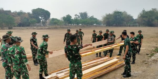 Satgas TMMD ke-130 Mobilisasi Material Penting untuk Proyek di Sumur Bandung