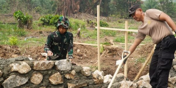 Keterlibatan TNI-Polri dan Masyarakat dalam Program TMMD untuk Pembangunan Desa