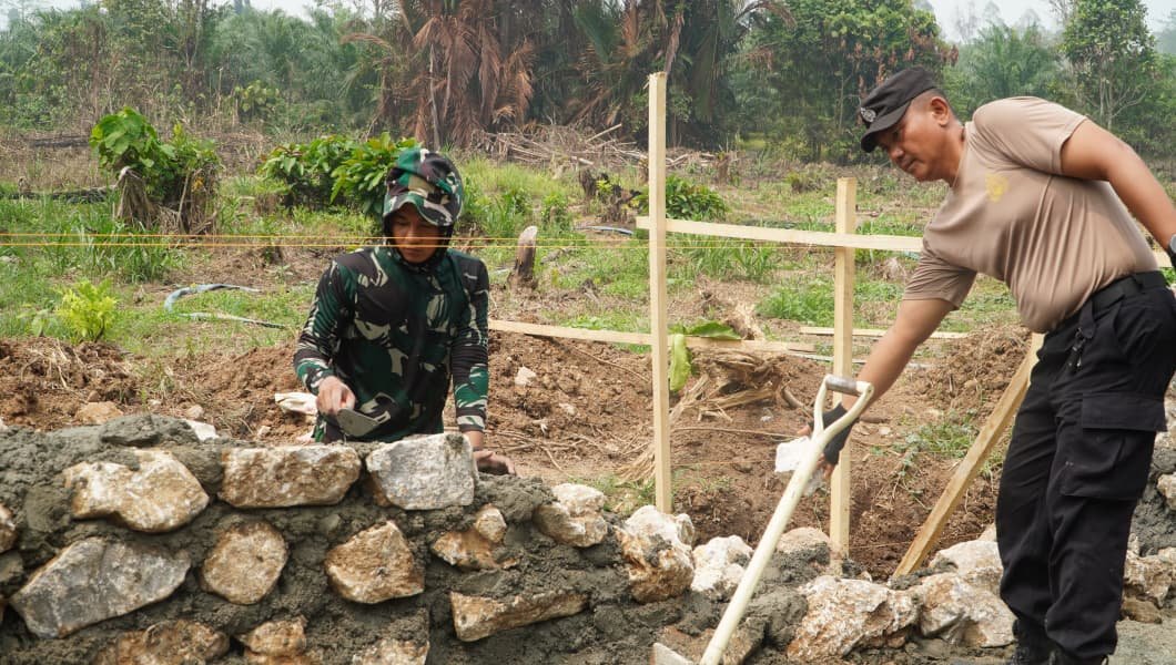Keterlibatan TNI-Polri dan Masyarakat dalam Program TMMD untuk Pembangunan Desa