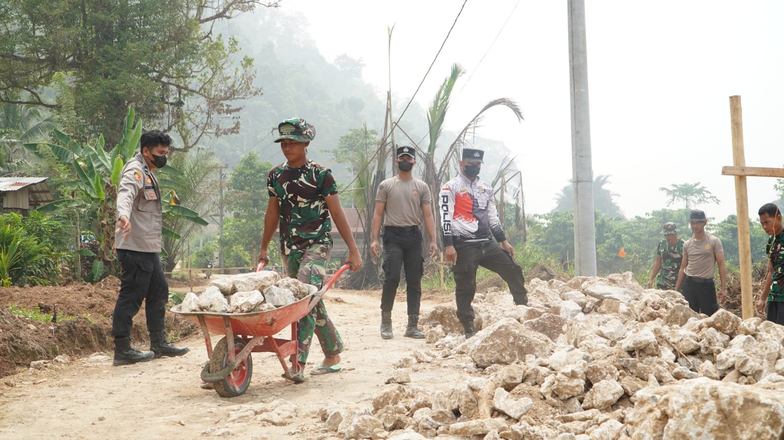 Membangun Sinergi di Luwu Timur Lewat Program TMMD yang Efektif