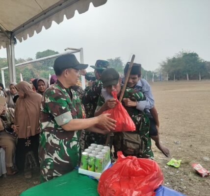 Prajurit TNI Bersama Warga, Upaya Wujudkan Kesehatan dan Pembangunan Desa Prajurit TNI Bersama Warga, Upaya Wujudkan Kesehatan dan Pembangunan Desa