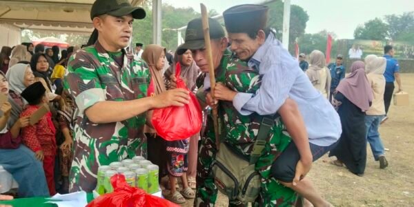 Serma Suan Aksi Nyata Membantu Warga Dalam Kesehatan di TMMD