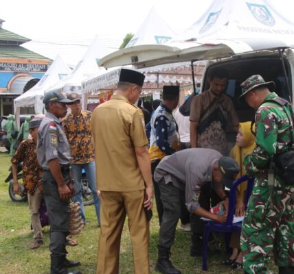 UMKM Kandang Limun Unjuk Produk Lokal di Tengah Semarak Pembukaan TMMD ke-130