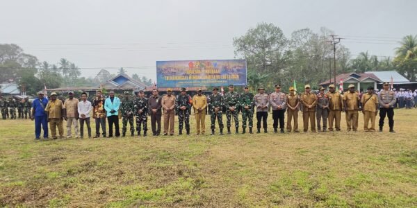 TNI, Polri, dan Masyarakat Bersatu dalam TMMD Ke-130 di Nabire TNI, Polri, dan Masyarakat Bersatu dalam TMMD Ke-130 di Nabire