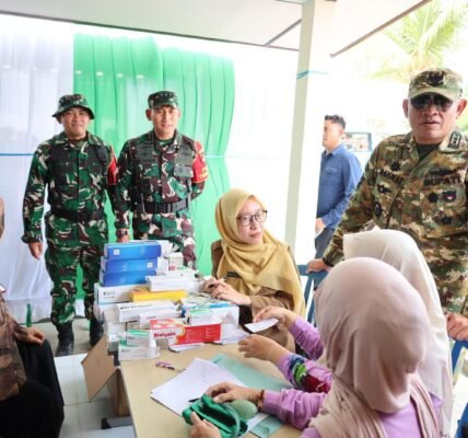 Pembukaan TMMD Ke-130 TNI di Tanah Laut Dimeriahkan oleh Kegiatan Sosial dan Bazar