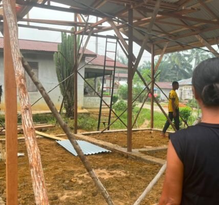 Kehadiran TMMD: Membangun Rumah Bu Suhanim Melalui Gotong Royong Dan Sinergi