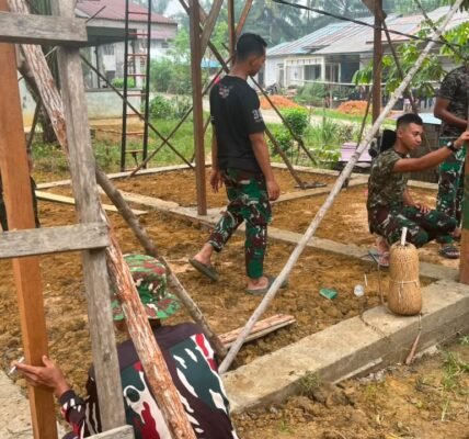 Pembangunan Rumah Bu Suhanim: Harapan Baru Dari TNI untuk Masyarakat Pembangunan Rumah Bu Suhanim: Harapan Baru Dari TNI untuk Masyarakat