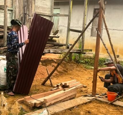 Semangat Prajurit dalam Mewujudkan Hunian Layak untuk Bu Suhanim Semangat Prajurit dalam Mewujudkan Hunian Layak untuk Bu Suhanim