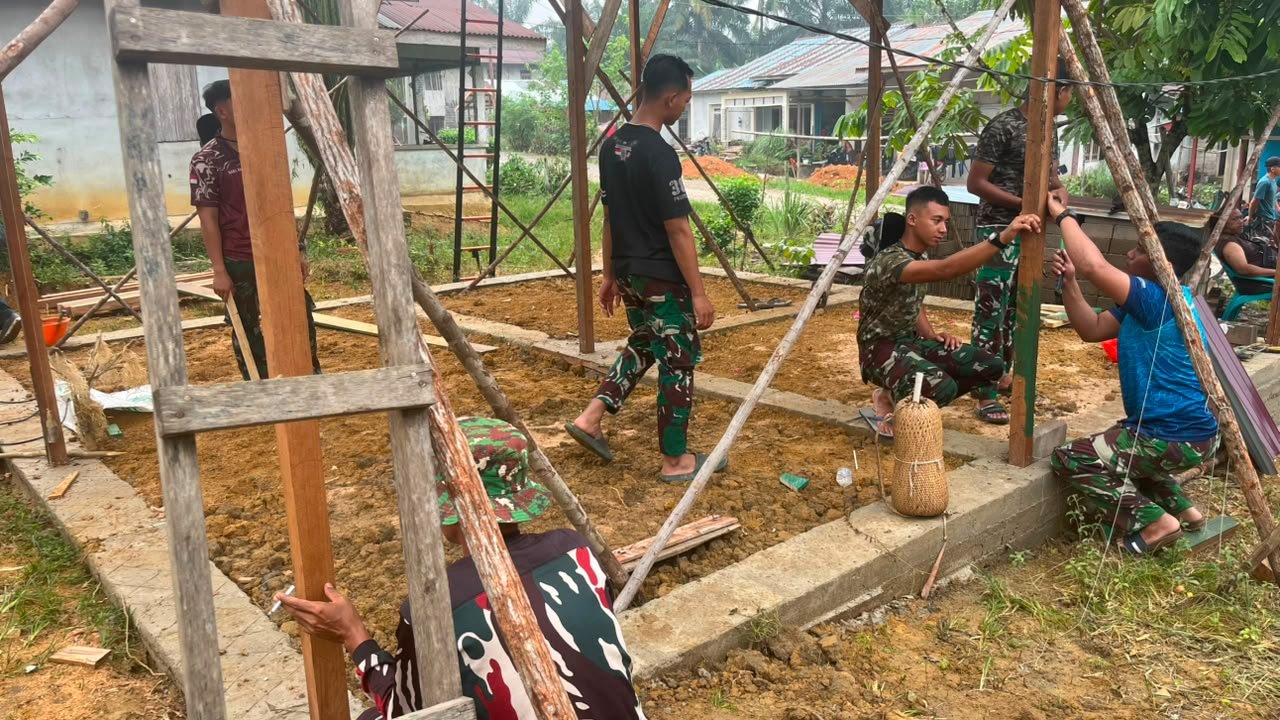 Kehadiran Satgas TMMD 130 Berikan Makna Baru bagi Bu Suhanim dan Komunitas