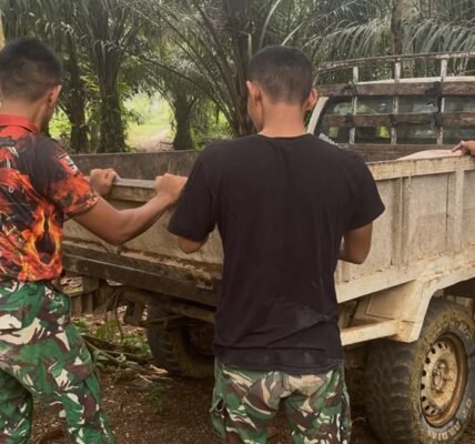 Satgas TMMD Hadirkan Pembangunan Berkelanjutan Melalui Kolaborasi dengan Masyarakat Satgas TMMD Hadirkan Pembangunan Berkelanjutan Melalui Kolaborasi dengan Masyarakat